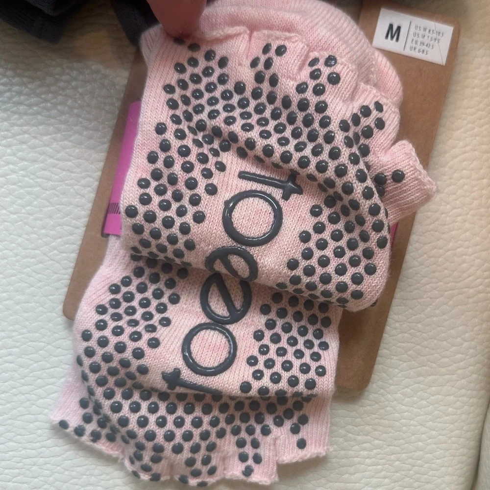 Toe Sox and Calia Studio Grip Socks 3 Pairs total Gray & Pink Gym Pilates barre